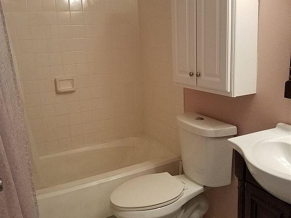 4th image of 36 Alcira Ct Unit B