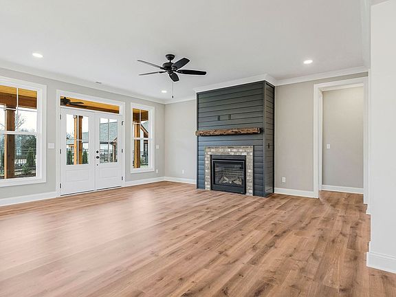 5th image of 3105 Westowne Cir