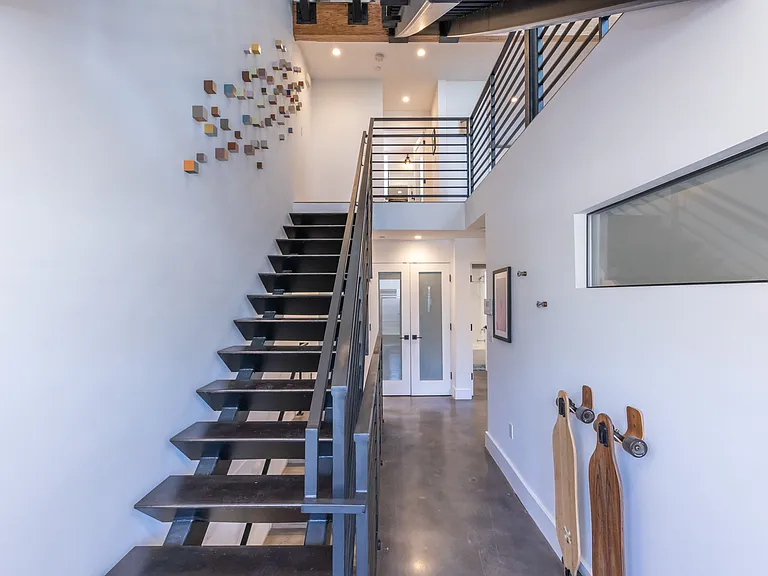 2506 S Wilson Ave — Photo 12