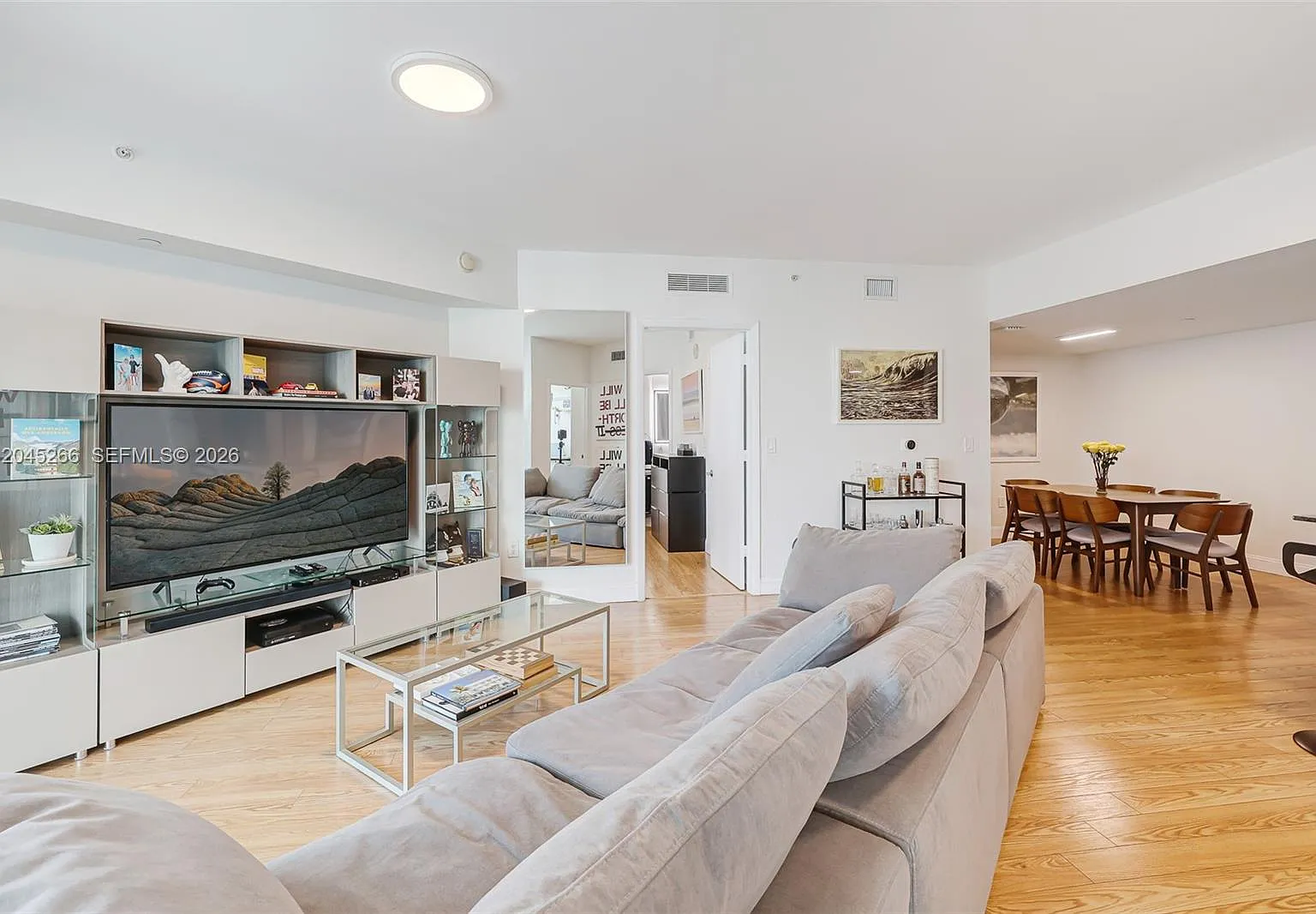 Wind Condo — Photo 1