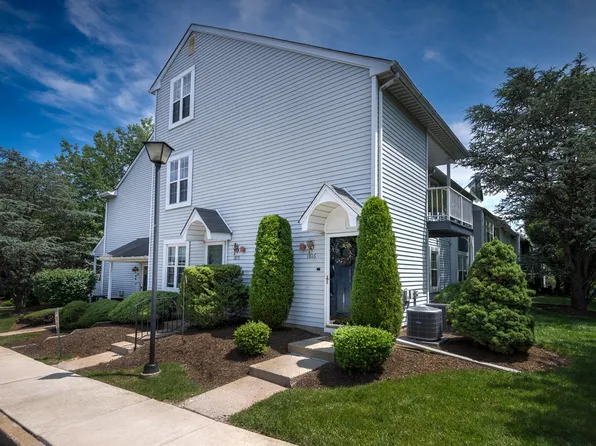 1816 Society Pl #E2, Newtown, PA 18940