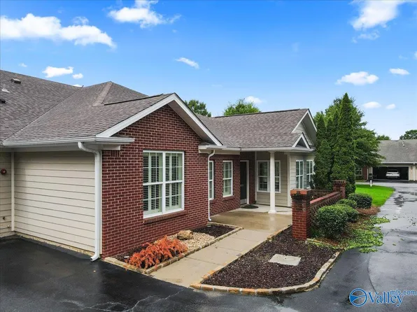 142 Valley Way Cir SE #142, Huntsville, AL 35802