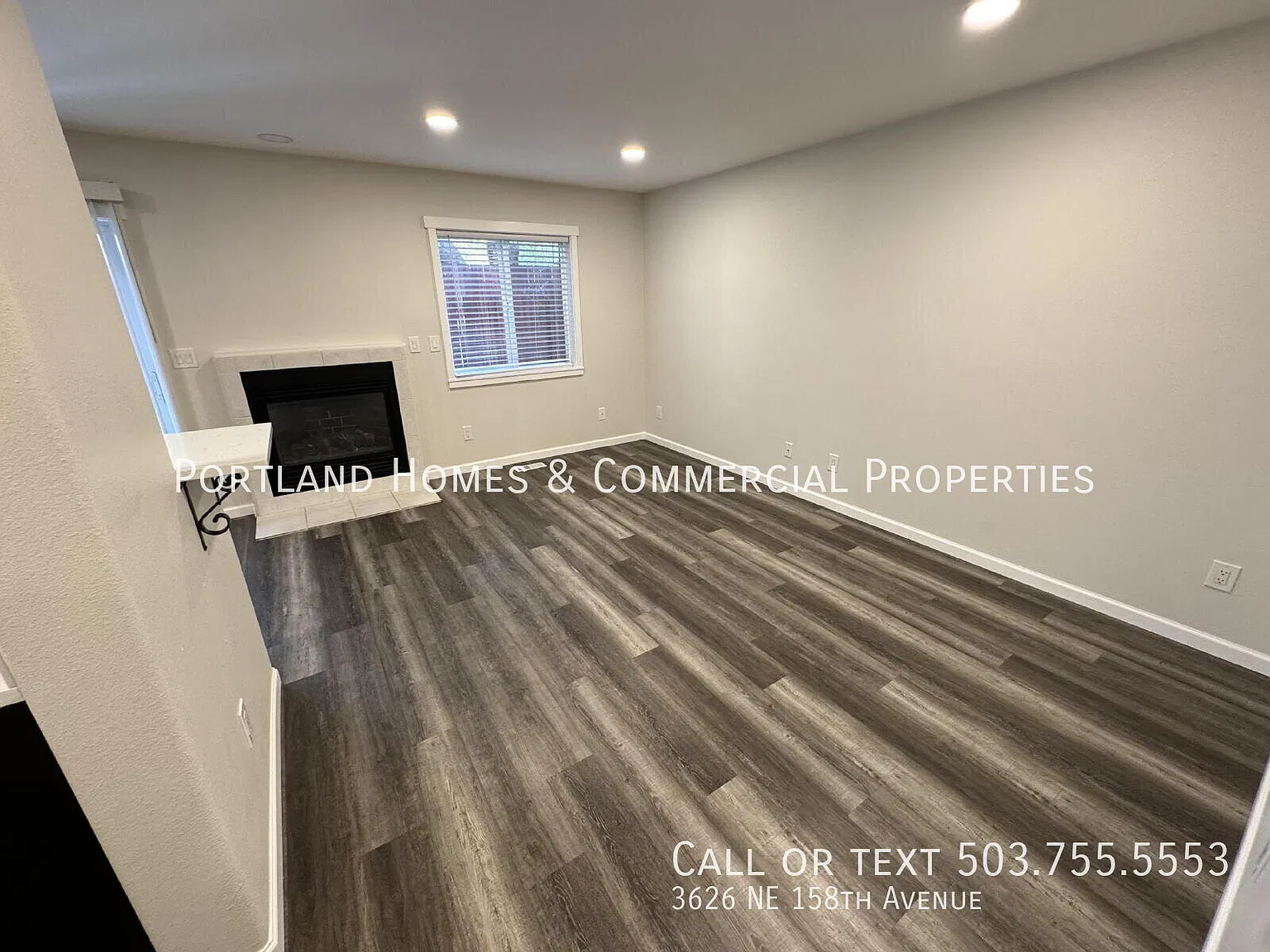 3 Bed 2.5 Bath NE Duplex with Fenced Backyard — Photo 4
