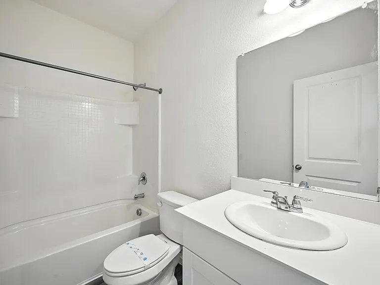 1637 Escondido Dr — Photo 17