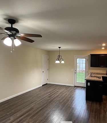 4th image of 306 Olive St