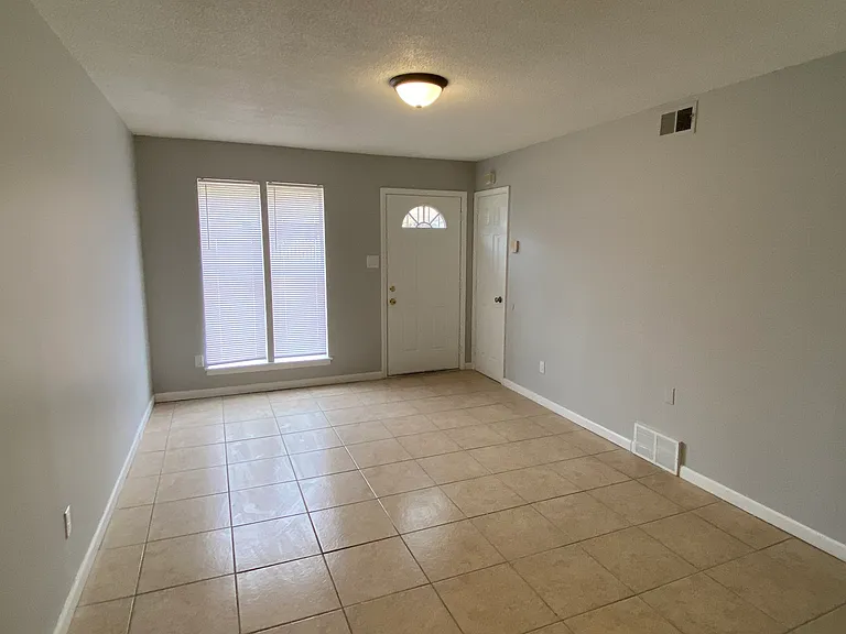 5343 Clinchport Cir — Photo 6