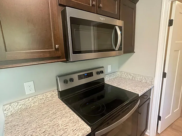 125 Dogwood Ct — Photo 10
