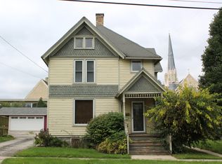 117 Randolph St, Burlington, WI 53105
