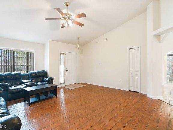 3rd image of 4914 Zion Dr