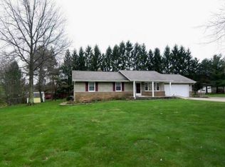 1520 David Dr, Hinckley, OH 44233