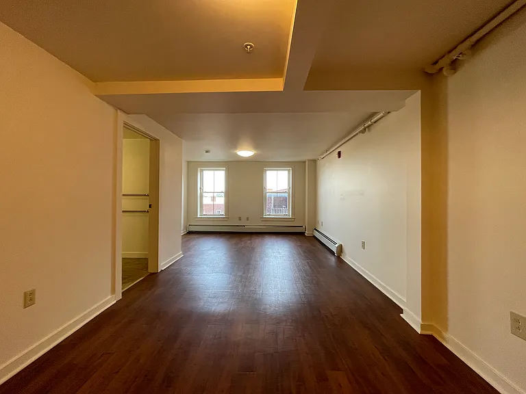 26 N Main St #405 — Photo 3