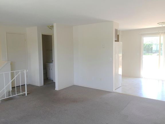 4th image of 12806 E 31st Ave