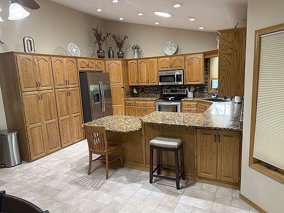4th image of 517 Brunswick Dr