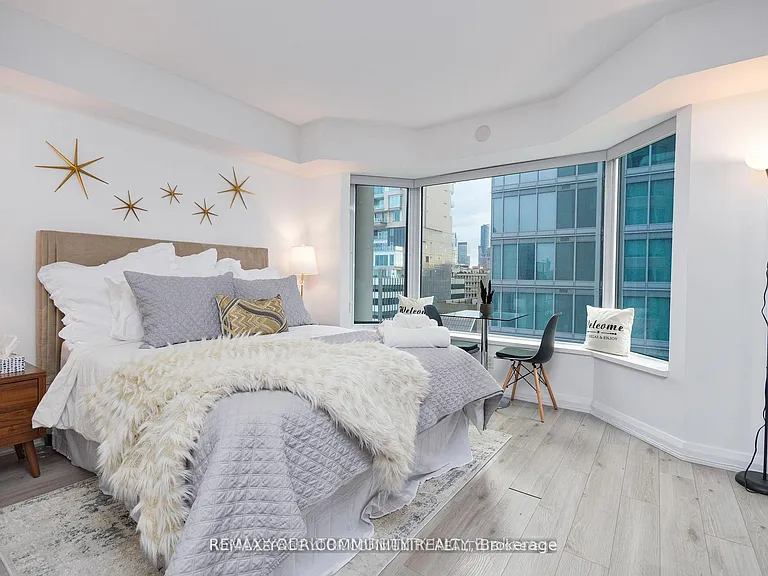 155 Yorkville Ave #1408 — Photo 2