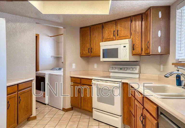2512 Cisco Dr S — Photo 56