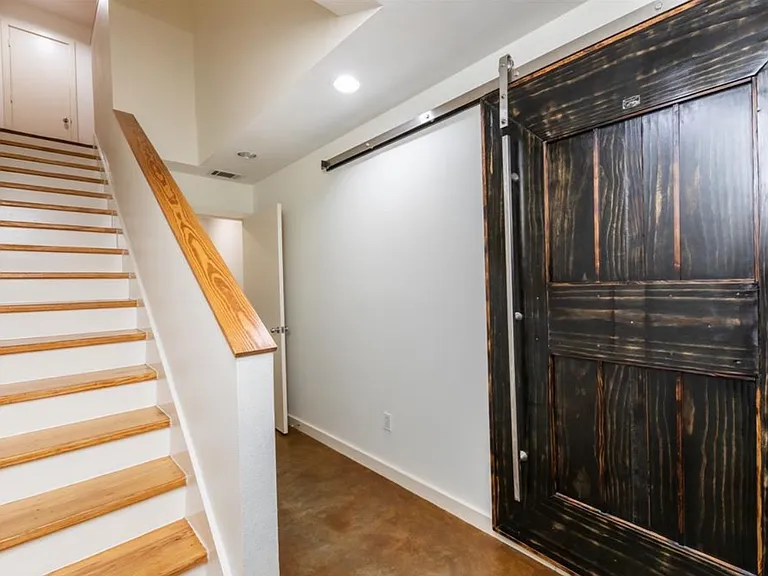 5235 Blossom St — Photo 7