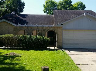 16135 Windom Dr, Webster, TX 77598