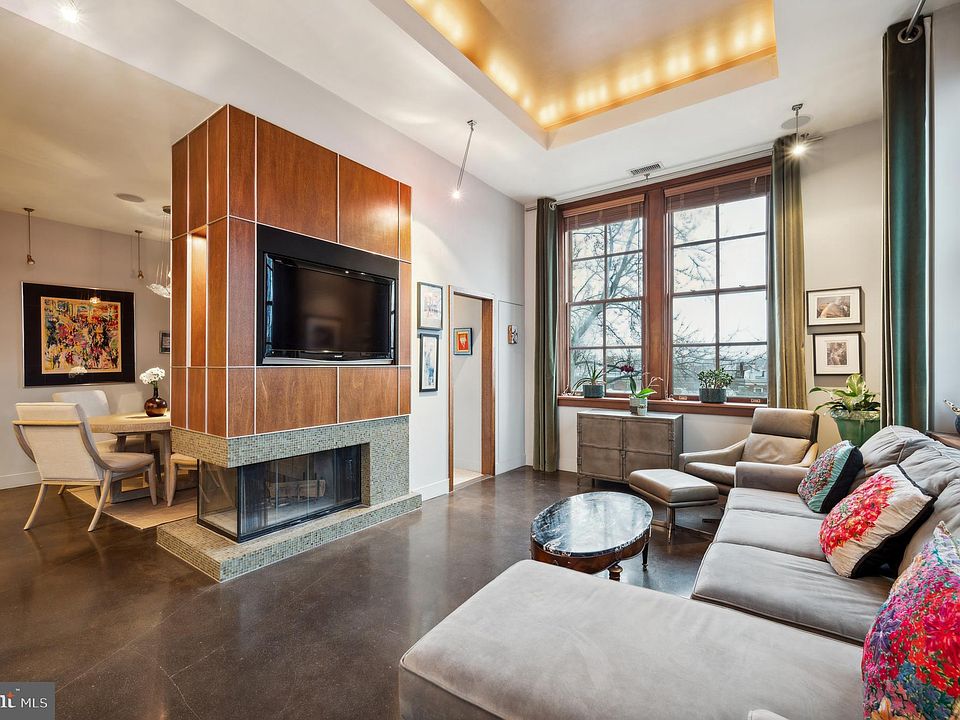 1st image of 314 Catharine St #320-303B