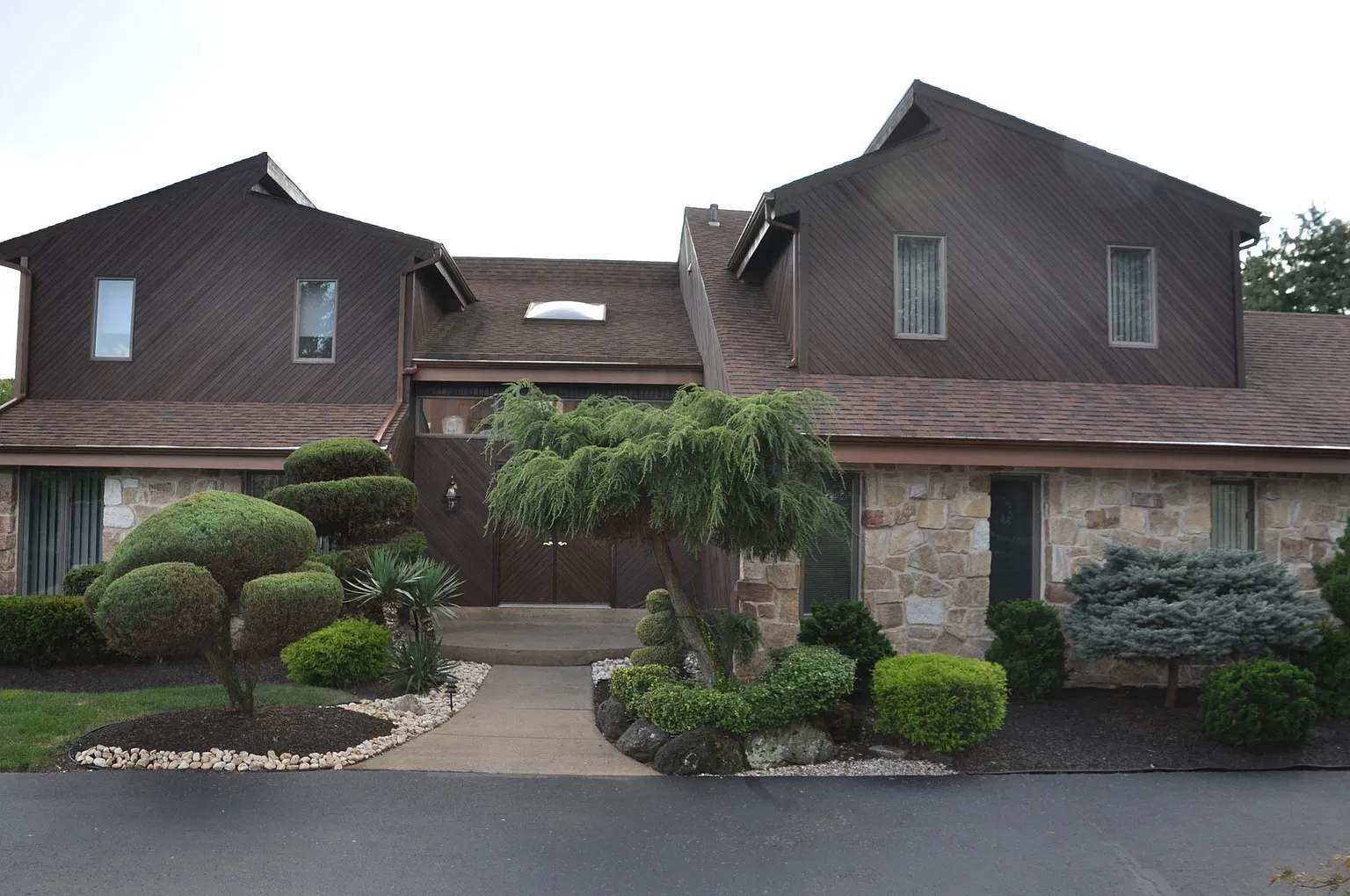 486 Philip Rd photo 1