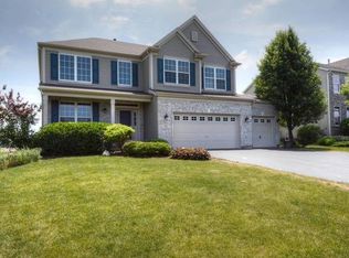 757 Kelley Dr, North Aurora, IL 60542