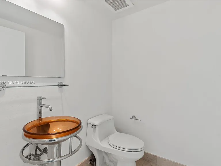 218 SE 14th St #1803 — Photo 17