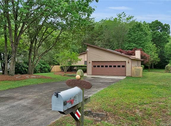 2nd image of 6807 Stillmeadow Dr