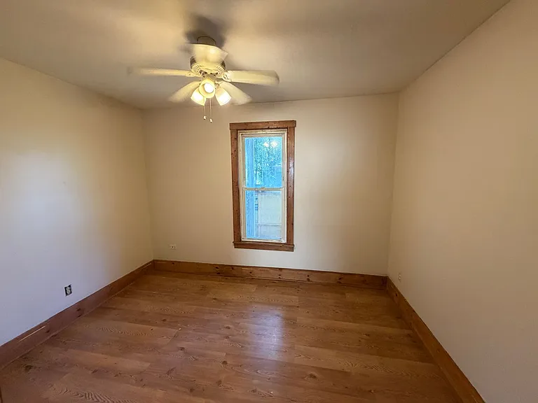 116 Charles Ct — Photo 3
