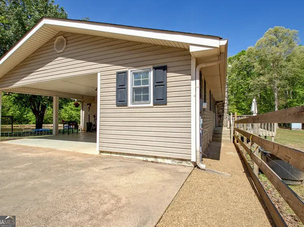 404 Tranquil Cemetary Rd, Senoia, GA 30276