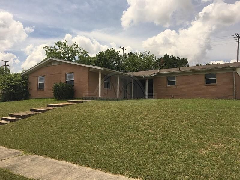 1st image of 100 Prather Dr