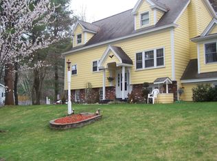 21 Robinhood Ln, Billerica, MA 01821