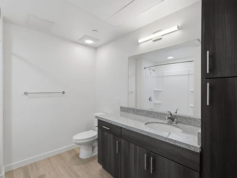 La Victoria Commons — Photo 17