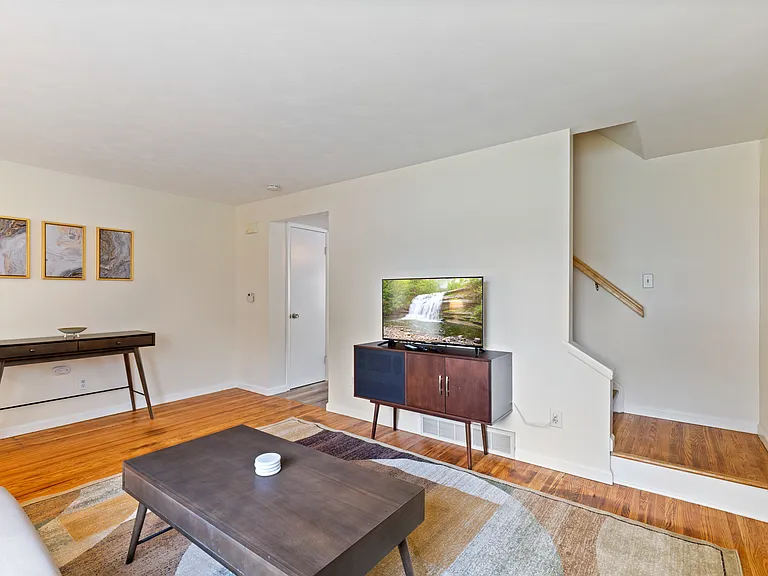 100 Barbie Dr — Photo 16