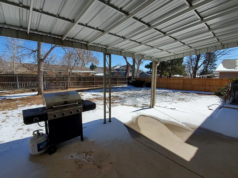 924 Ellston St — Photo 18