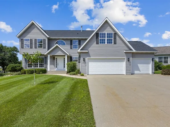 7603 Hampshire Dr NE, Cedar Rapids, IA 52402