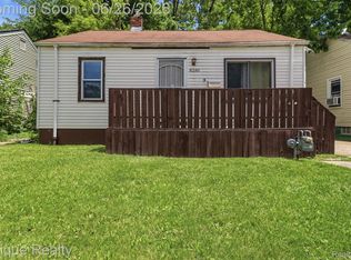 8240 Fielding St, Detroit, MI 48228