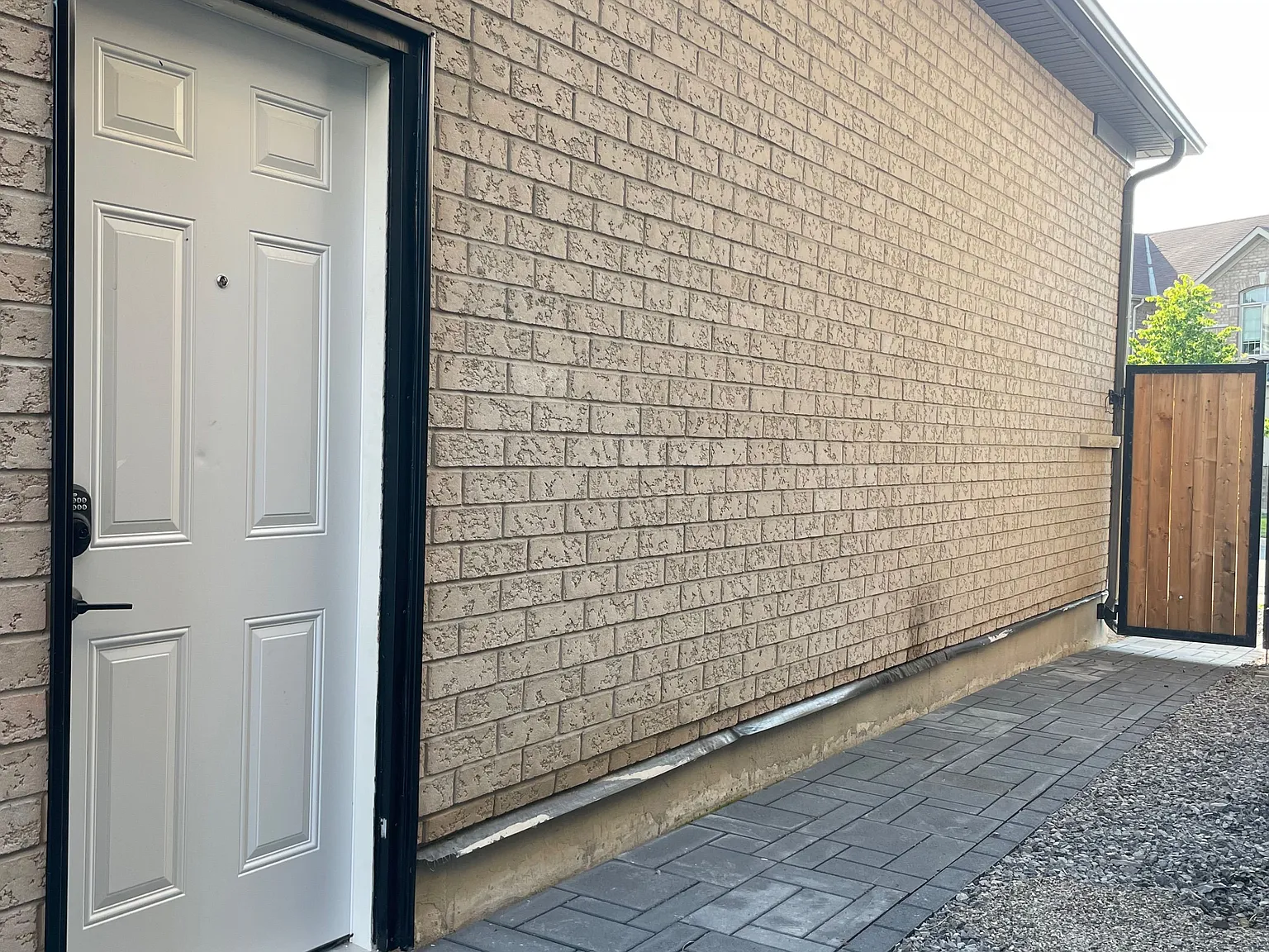 1 bed, $1,899 — Photo 2