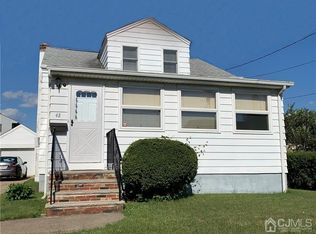 42 Bissett St, Sayreville, NJ
