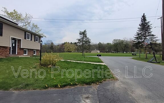 4th image of 100 Smith St