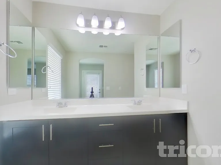 12541 W Hummingbird Ter — Photo 10