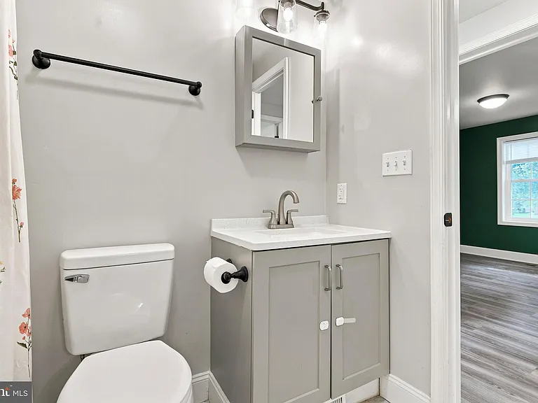306 Fegan Rd — Photo 43