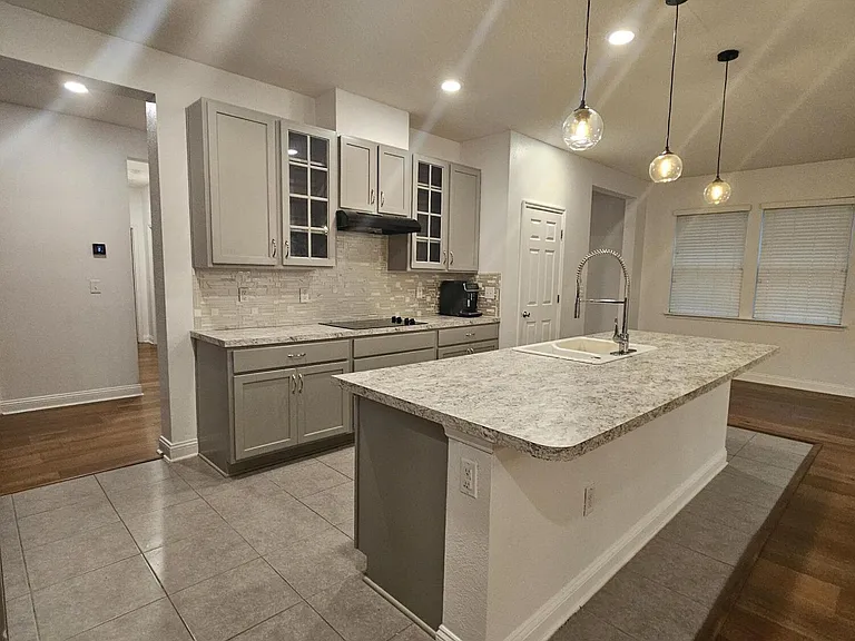 371 Heritage Oaks Dr — Photo 6