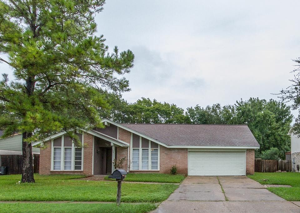 1st image of 122 Country Ln