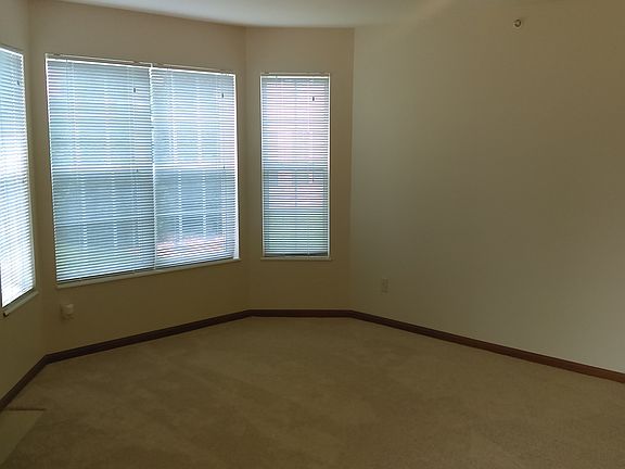 5th image of 1209 Woodland Point Dr APT C