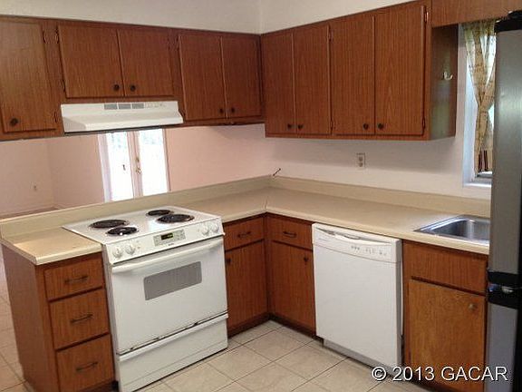3rd image of 3125 NW 34th St