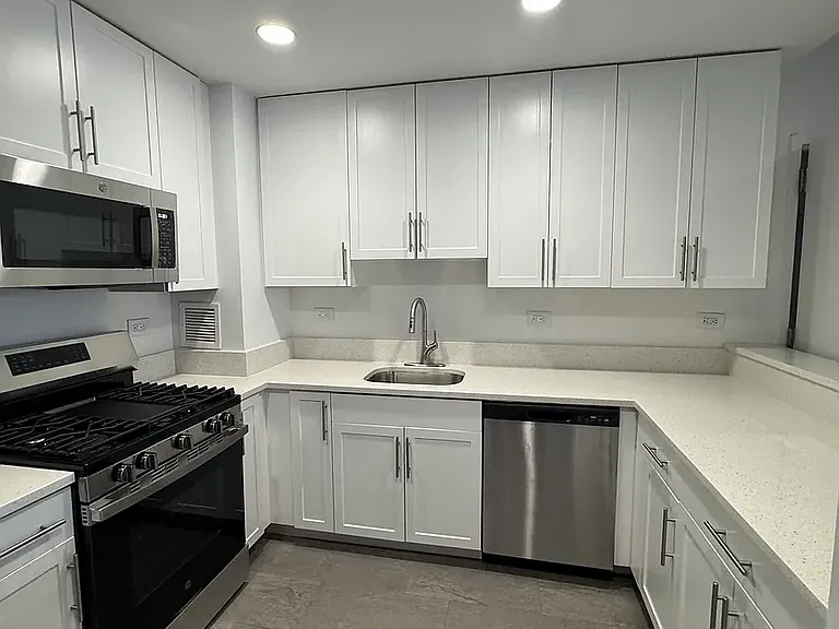 9745 Queens Blvd #601 — Photo 1
