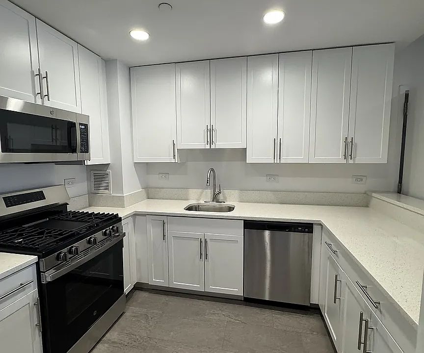1st image of 9745 Queens Blvd APT 601