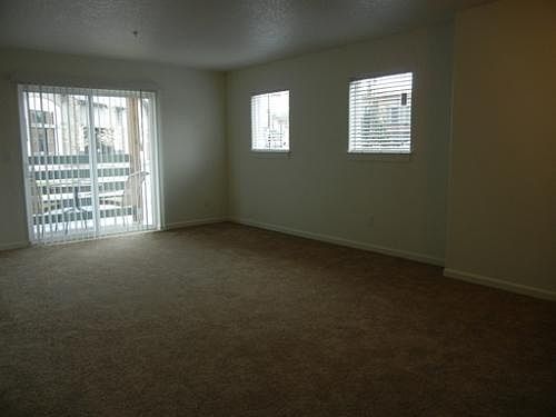 2nd image of 917 SE 9th Dr APT 218