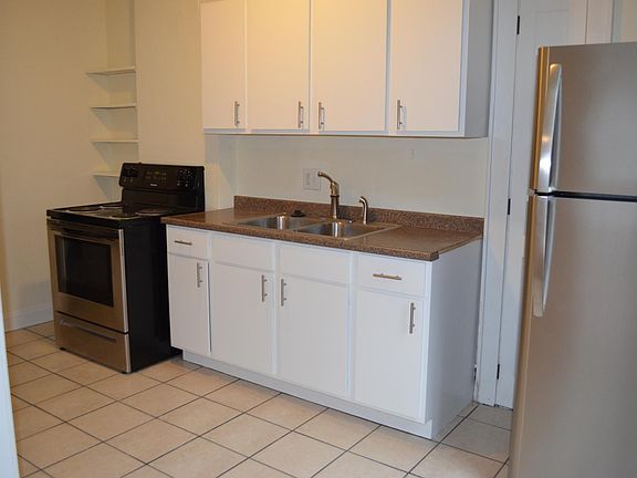 3rd image of 233 1/2 E Livingston Ave APT 5