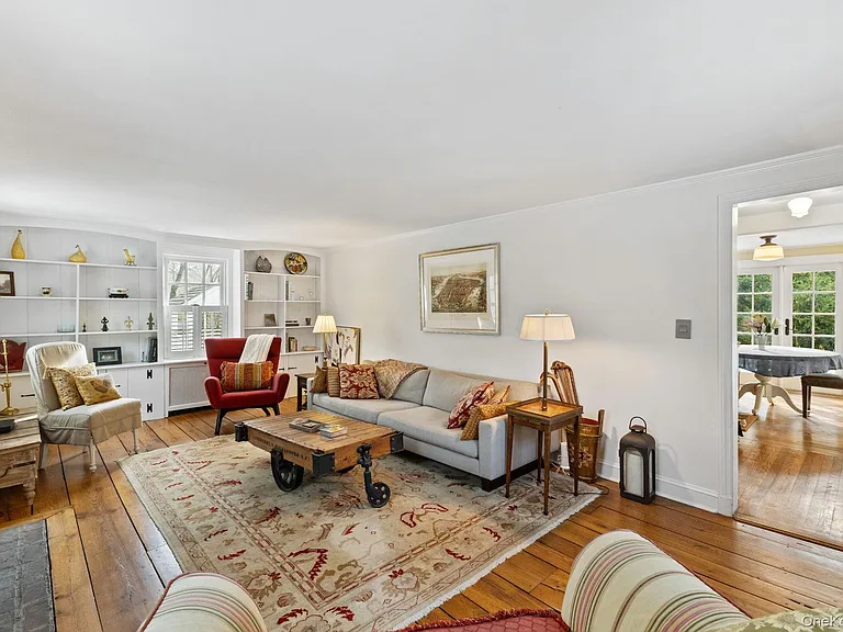 8 S Bedford Rd — Photo 10