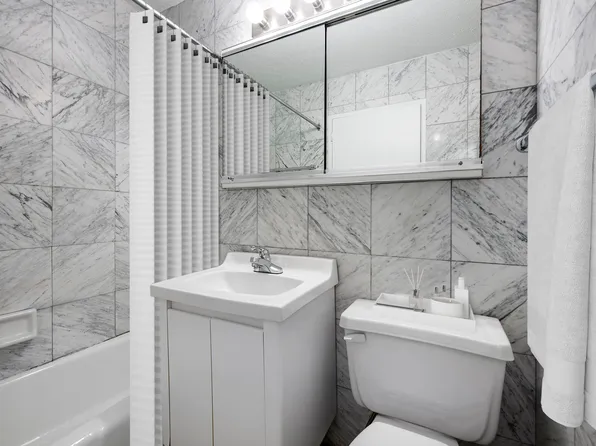 429 East 52nd Street 15E image 4 of 4